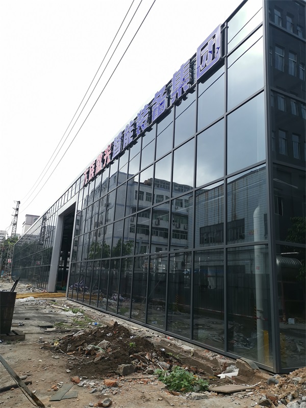 玻璃幕墙公司排名，帮您寻找知名工程公司！