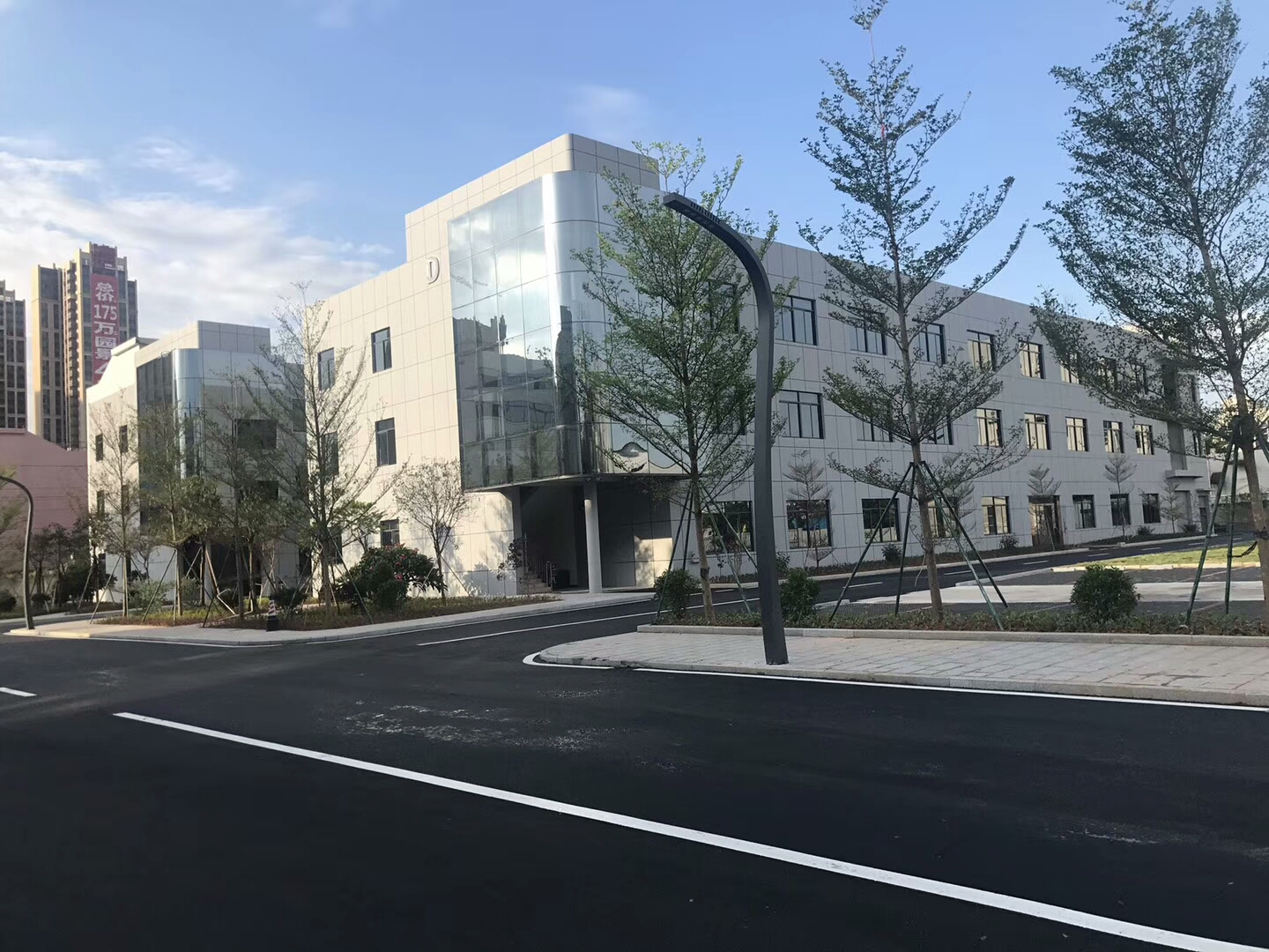 幕墙改造旧楼效果1